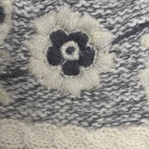 NWT Vintage Les Copains Turtleneck Black White Heart Flower Patterned Sweater - Picture 4 of 6